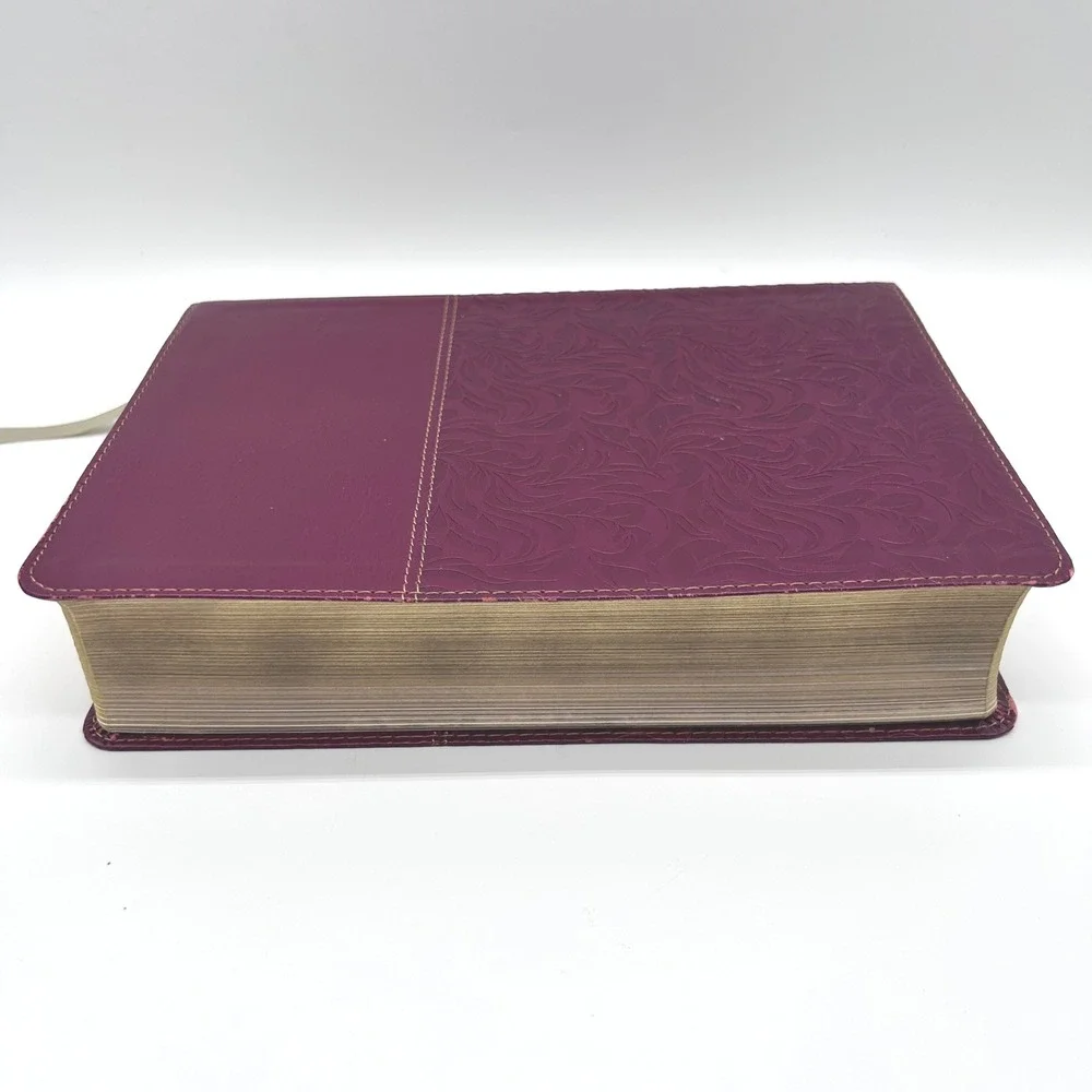 NKJV Study Bible Third Edition Full-Color Thomas Nelson Burgundy Leathersoft